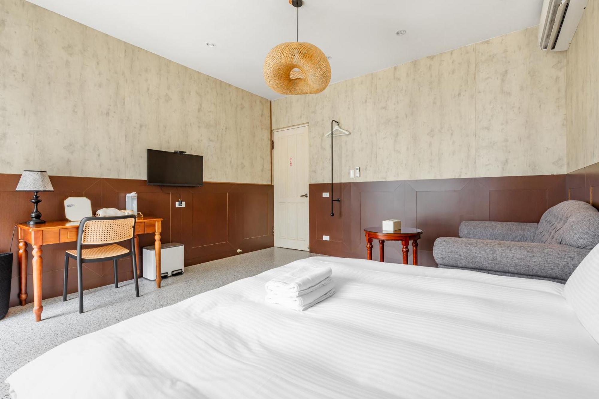 Hotel 32小巷弄 Tainan Zewnętrze zdjęcie